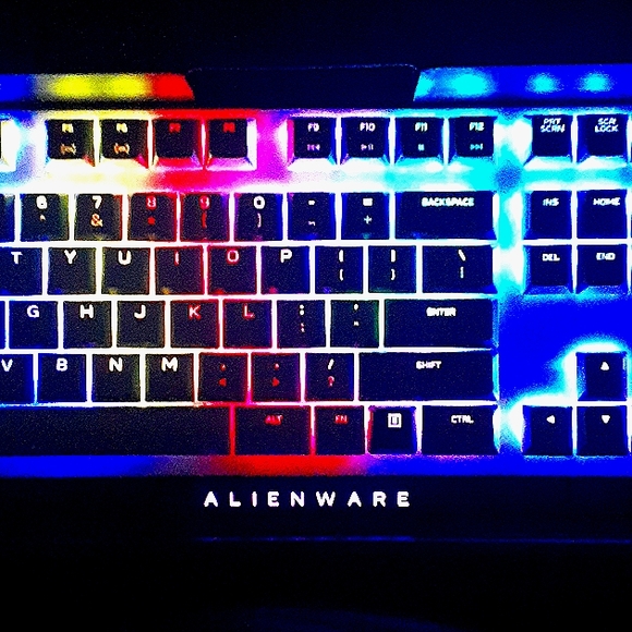 Alienware Keyboard - Picture 2 of 10